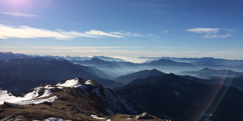 Challenging trek with pristine landscapes and alpine lakes.