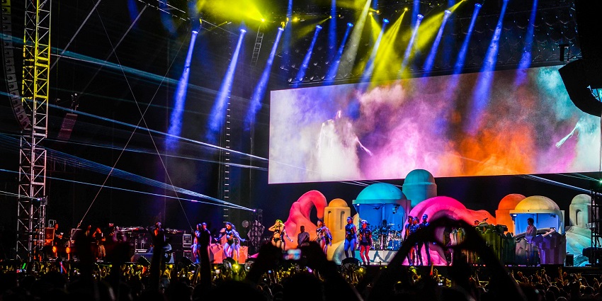Iconic venue offering themed parties, music, and exclusive nightlife.