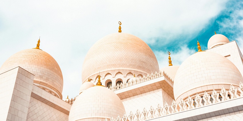 An image of the Islamic Cultural Center of New York, one of the famous New York mosques.