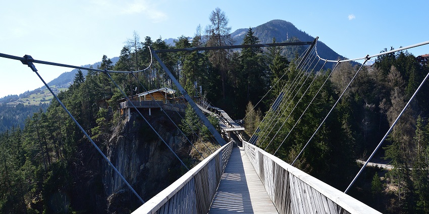 Brave the drop and take an exciting experience in New Zealand’s iconic scenery from above.