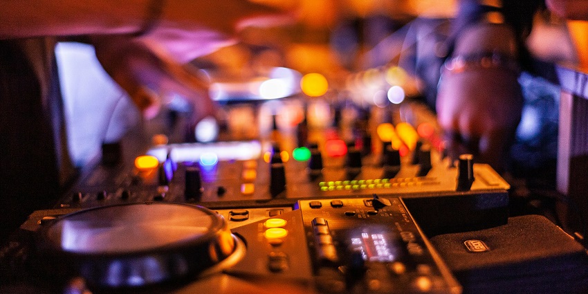 Contemporary club featuring cutting-edge music and modern design.