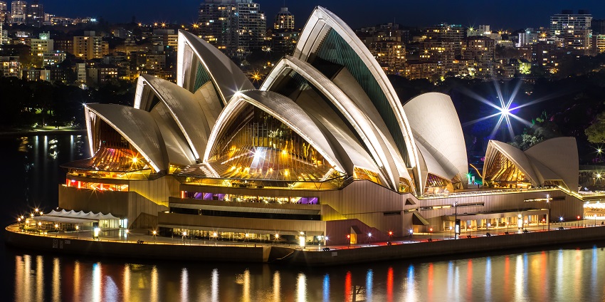 District with popular pubs and scenic views, central to Sydney nightlife.