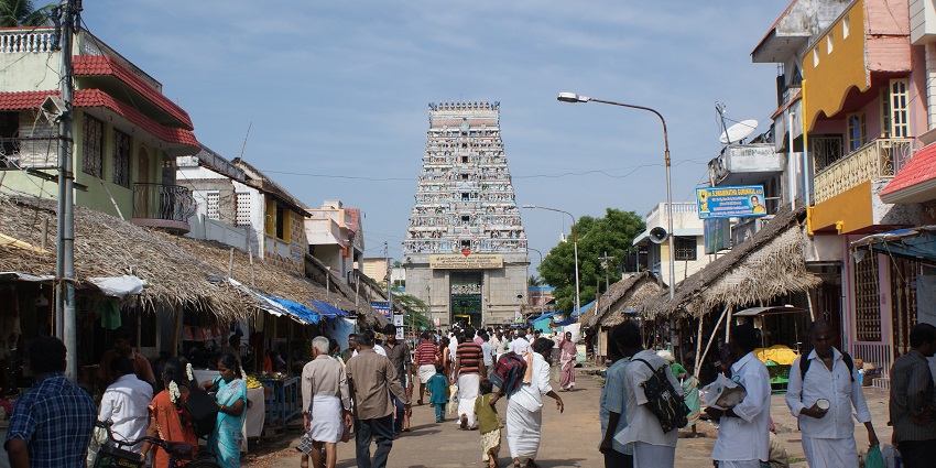 An image of Thirunallar Temple, a must-see among Karaikal tourist places