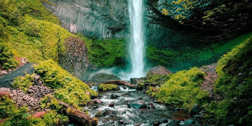 A waterfall similar to Tokopah Falls, a famous place to visit.