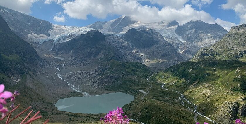 Discover Switzerland's breathtaking landscapes on unforgettable trekking adventures.