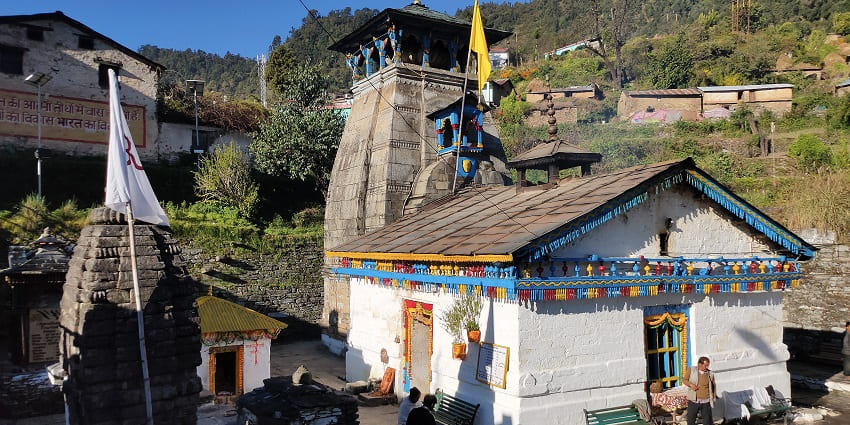 Experience the divine energy in Triyuginarayan temple.