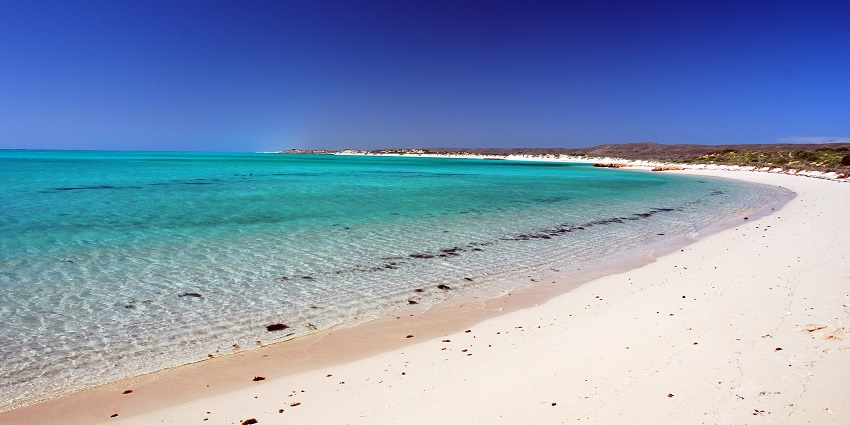 A beautiful view of Turquoise Bay in Australia having unique watercolor and ambience.