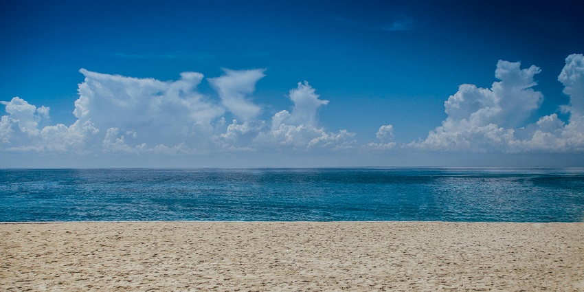 Umokoroa Beach near Christchurch is 20 minutes away from Tauranga in New Zealand