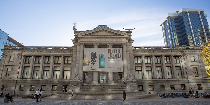 An outside view of the marvellous Vancouver Art Gallery with its stunning architecture
