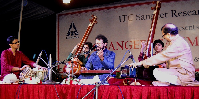 For traditional music lovers, the Vasantotsav is one of the best Pune music festivals.