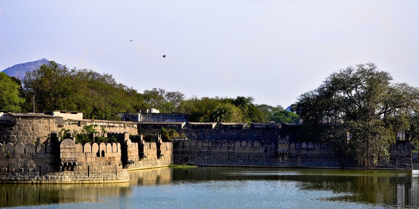A view of Vellore Fort's impressive architecture, one of the best forts in Tamil Nadu