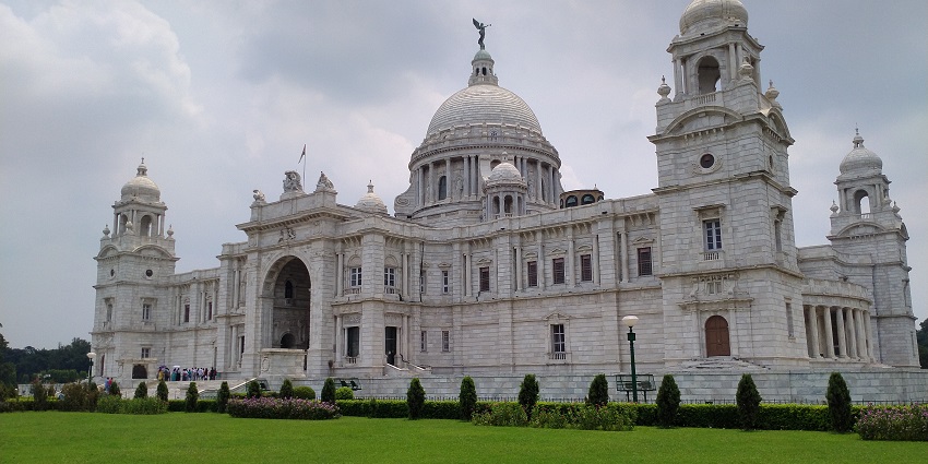 A view of Victoria Memorial, a popular destination.