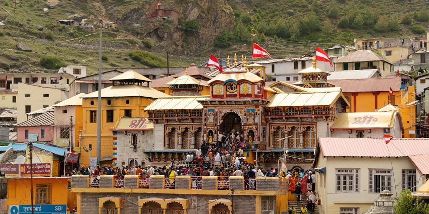 Visiting this temple is one of the best things to do in Badrinath.