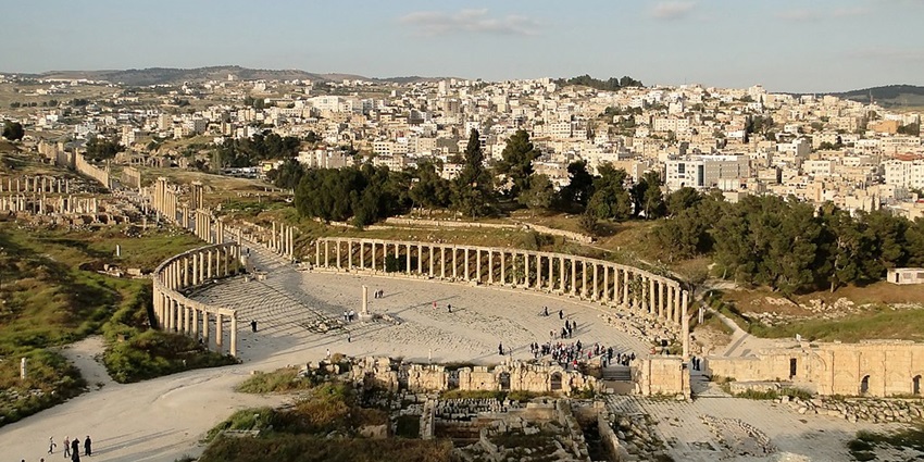 Exploring well-preserved the Roman ruins is among the best things to do in Jordan