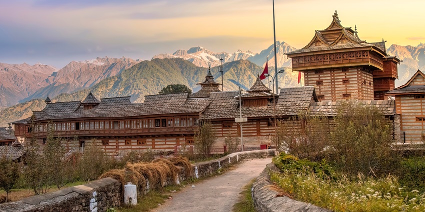 Scenic image of a beautiful Kathgarh Temple in the scenic hills of Himalaya