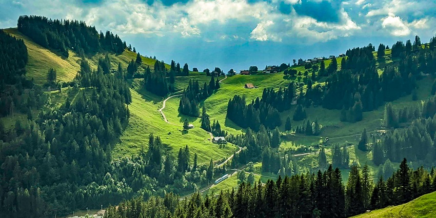 The best things to see in Switzerland in November include the alpine views and scenic panoramas from Mount Rigi’s summit.