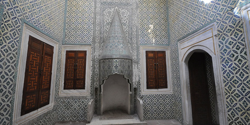 Fascinating collection of royal artifacts and treasures from the Ottoman Empire.