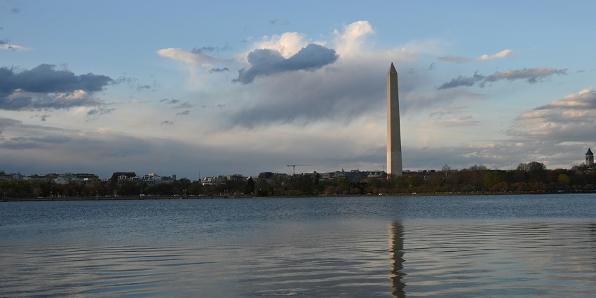 A distant view of the Washington Monument, which is standing tall on the National Mall
Viewers of this file can see comments and suggestions