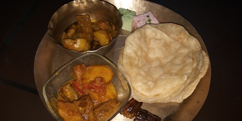 A picture of traditional Bengali food that you can relish near Buxa Fort, West Bengal.
