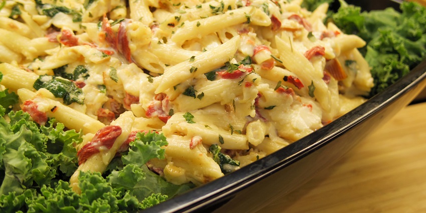 Zürich Airport dining offers diverse, quick, gourmet, and dietary-friendly options.