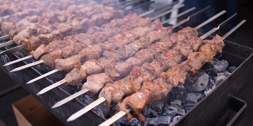 Snapshot of the mouth-watering Kebab on the frill in nearby market of Jinn Mosque