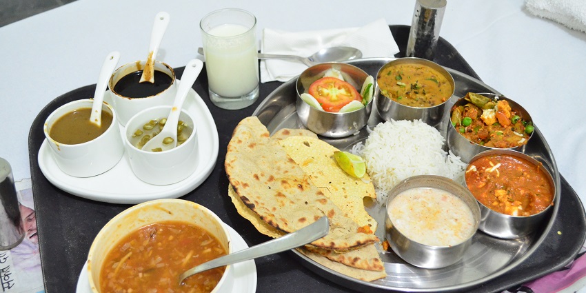 Yummy North Indian delicacies at a hotel near Neelkanth Mahadev Temple.