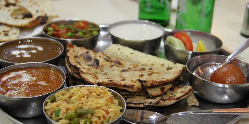 Dehradun dining: Local food, momos, ice cream, and street snacks.