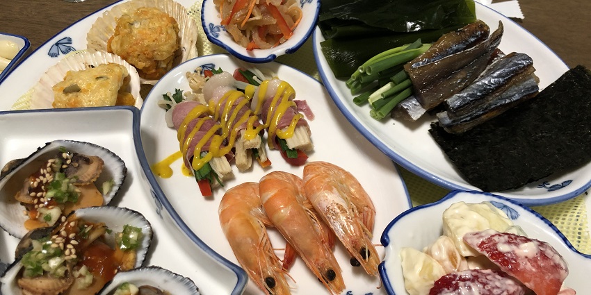 A restaurant offering Delicious Seafood, local and international flavours