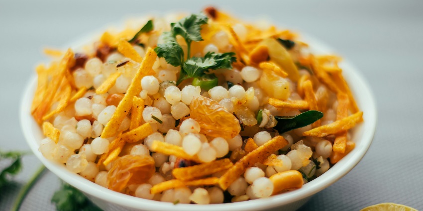 Savour the Indian dishes of state of the Maharashtra on your visit to kunkeshwar temple.