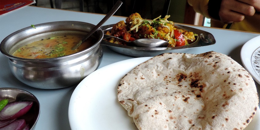 Dining in Mukteshwar offers local cuisine, North Indian dishes, and snacks.