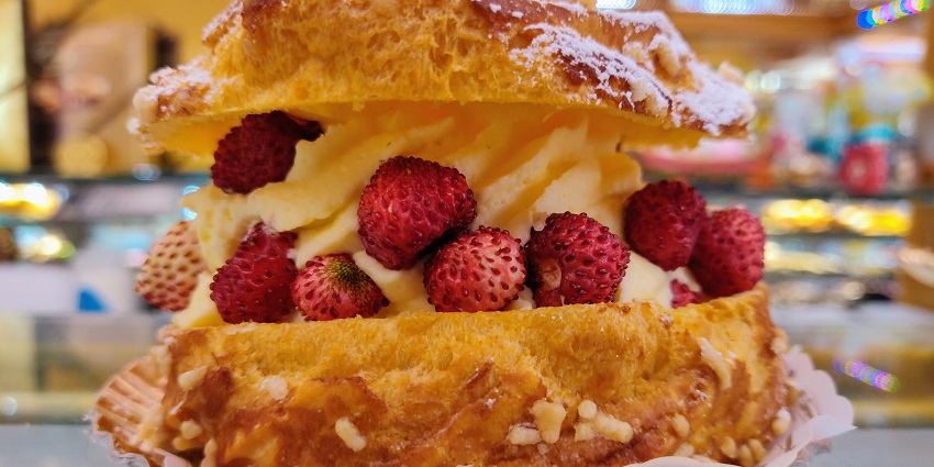 Paris dining near Louvre: Café Marly, Le Fumoir, Angelina treats.