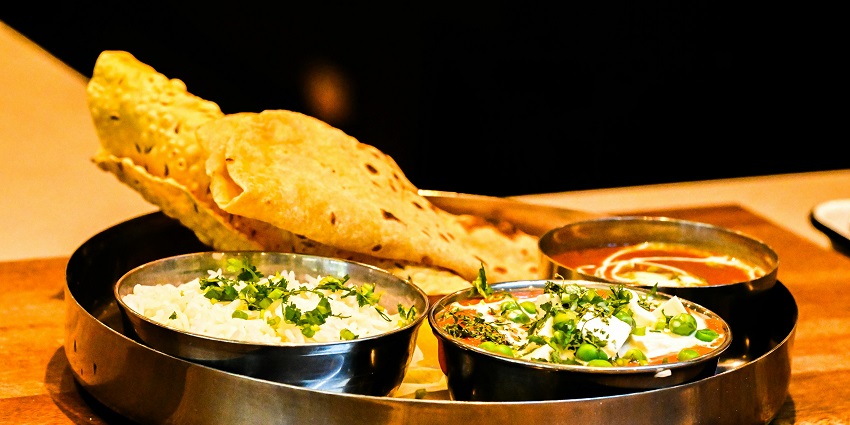 A view of Indian cuisine, and excellent dining options around the Kolkata Police Museum