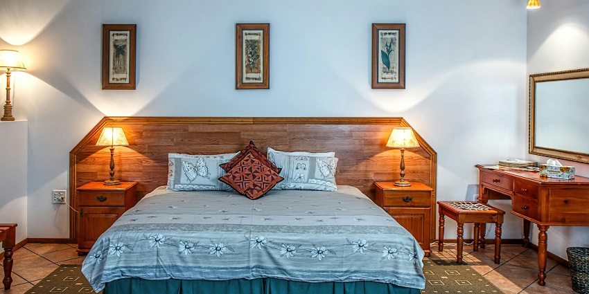 A view of a hotel room near the Kolkata Police Museum, for a comfortable stay in Kolkata