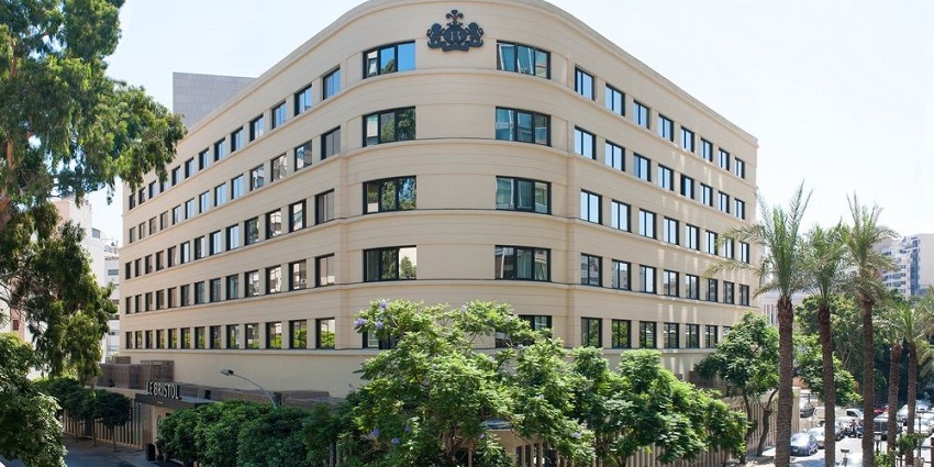 Diverse accommodations, from luxury hotels to cosy guesthouses, near the airports in Lebanon.