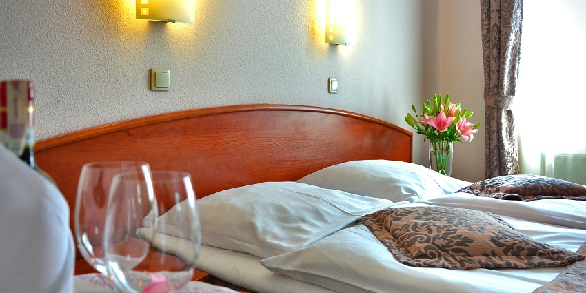 Stay options near Koteshwar Temple: cozy lodges and scenic retreats await pilgrims