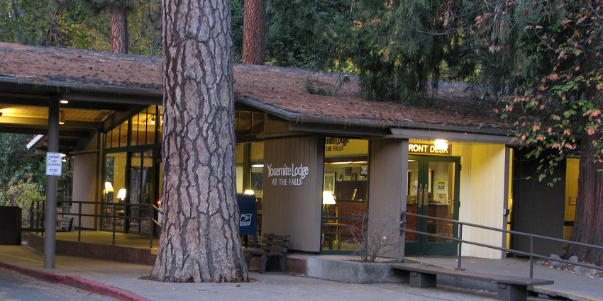 An image of Yosemite Lodge, a nice place to stay when you come to visit the Yosemite Falls.
