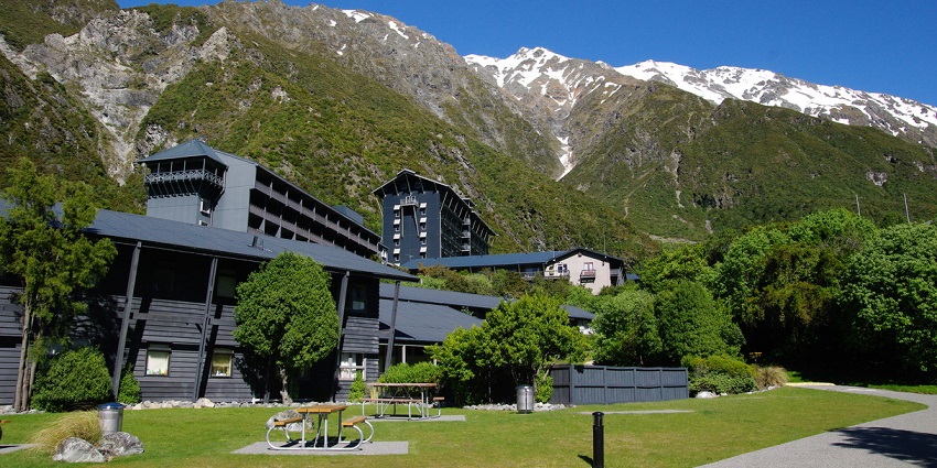 The wonderful building of the Hermitage Hotel in the Mount Aoraki region.