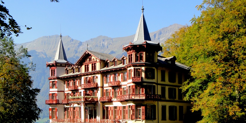 Luxury hotel near the Zurich HB with elegant rooms as well as affordable hotels.