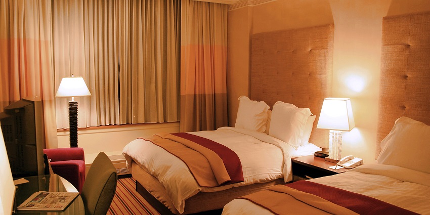 Luxurious yet affordable places to stay near the water park in West Bengal, India.