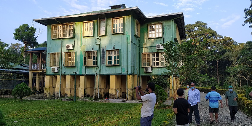 Hollong Tourist Lodge is one of the many staying options for tourists around Jaldapara National Park.
