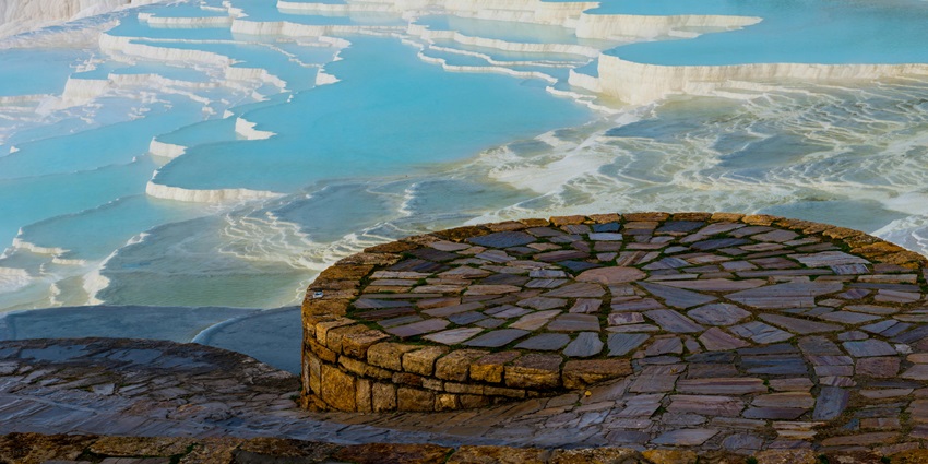Relaxing Turkey hot springs with healing mineral waters in Yalova.