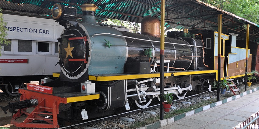 An insightful tour of the Narrow Gauge Rail Museum for rail enthusiasts.