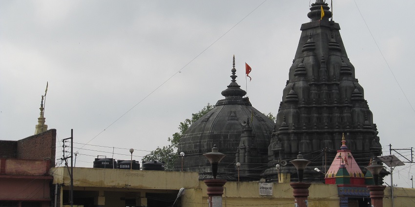 View of the Vishnupad Temple, Gaya with historical significance