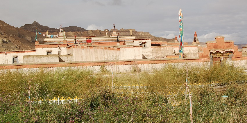 Tholing Monastery is one of the best monasteries in Tibet.