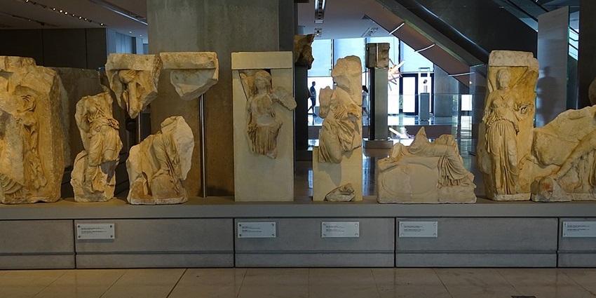Snapshot of the beautiful Sculpturen in het Akropolis Museum, Athene