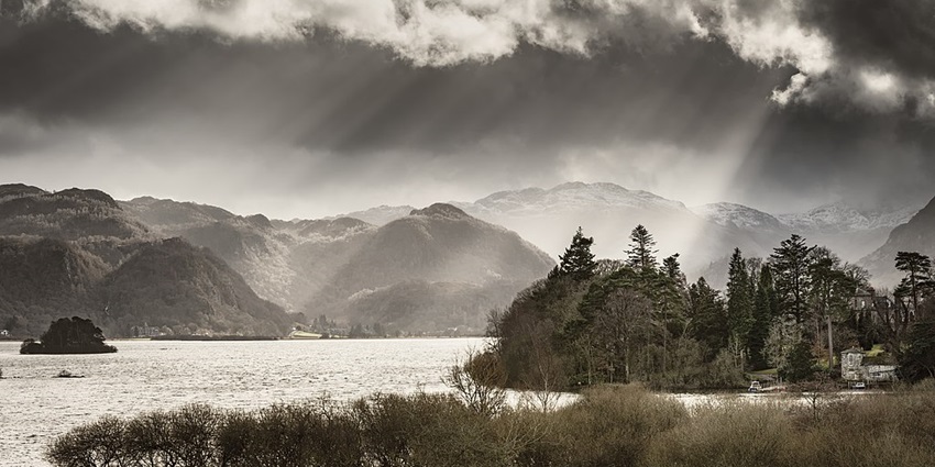 An image of the Lake District National Park, a great thing to see in England for all.