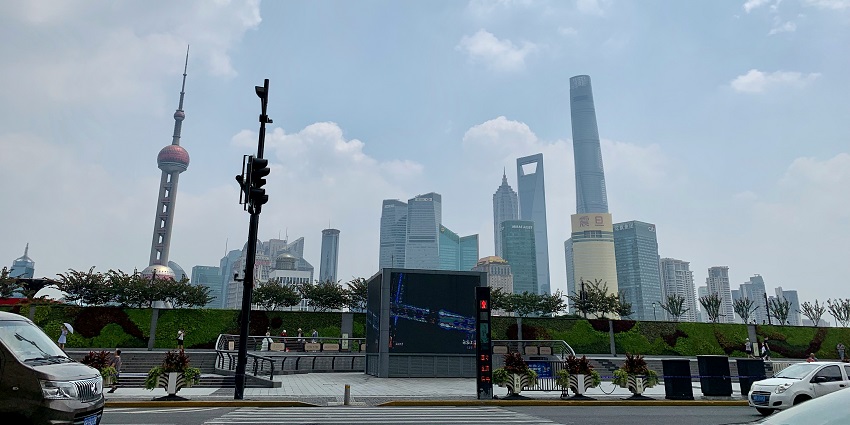 Admiring the skyline at the Bund is one of the best things to do in Shanghai for all.