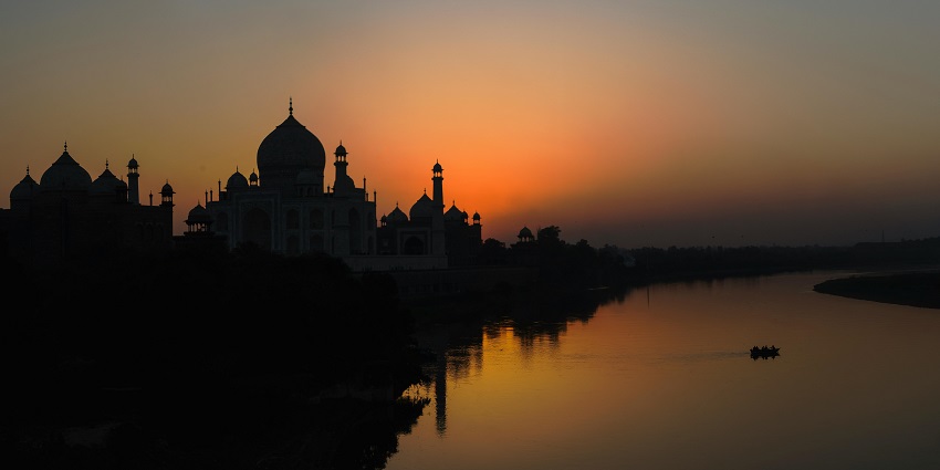 view of mehtab bagh as seen from agra yamuna riverbank for every traveller to visit.