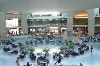 The airports in Israel offer efficient services, smooth immigration, and welcoming experiences.