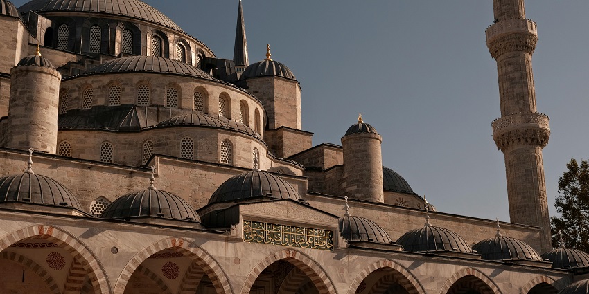 Image of the beautiful mosques in the middle of the valley